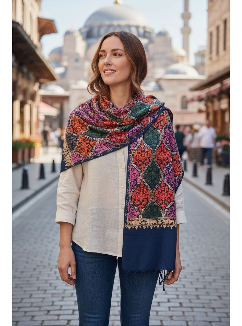 Indiai stóla - kék alapon gazdagon hímzett