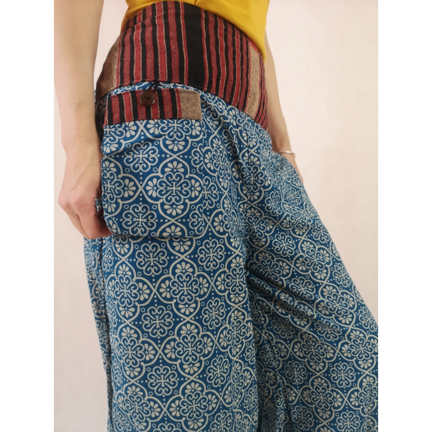 Nepáli jázmin nadrág - kék, fehér mintás