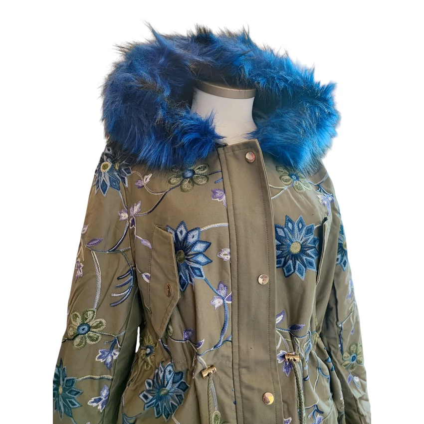 101 idees téli parka kabát - himzett virágos