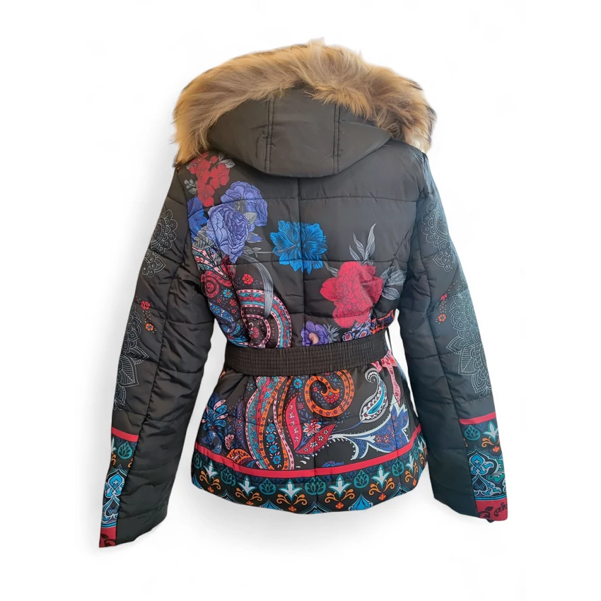 101 idees téli kabát - fekete alapon mandalás és virágos 