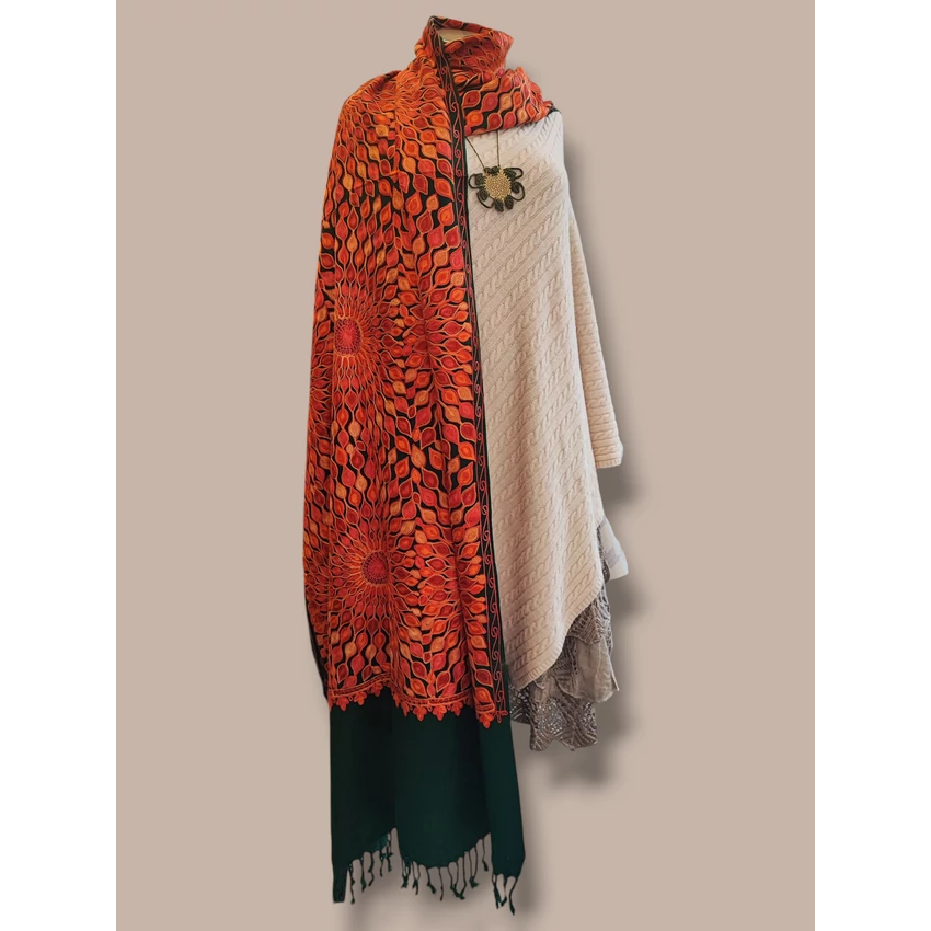 Indiai stóla - mélyzöld alapon gazdagon hímzett mandalás