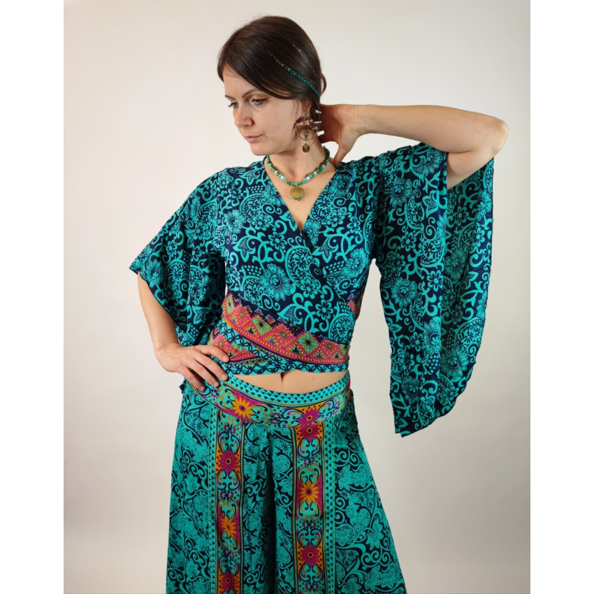 Indiai nadrág és kimonó szett - türkiz alapon, kék indás, színes rombuszos